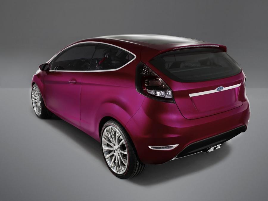  Ford Verve Concept 2007 года  (фото 23 из 37)